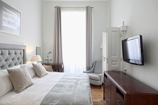 FAMILY_SUITE_3